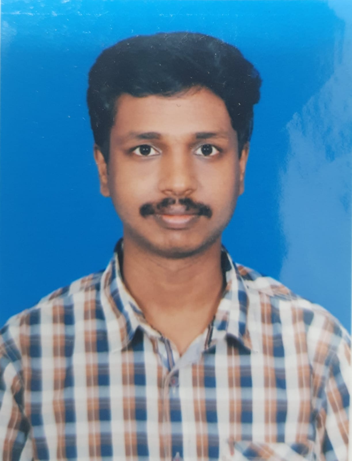  Dr.Vairamuthu Raju M R